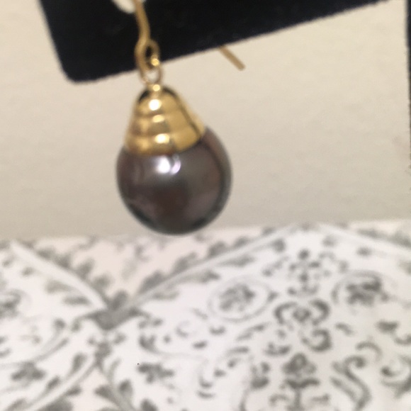 Tahatian black pearl 14 kt earrings - Picture 7 of 12